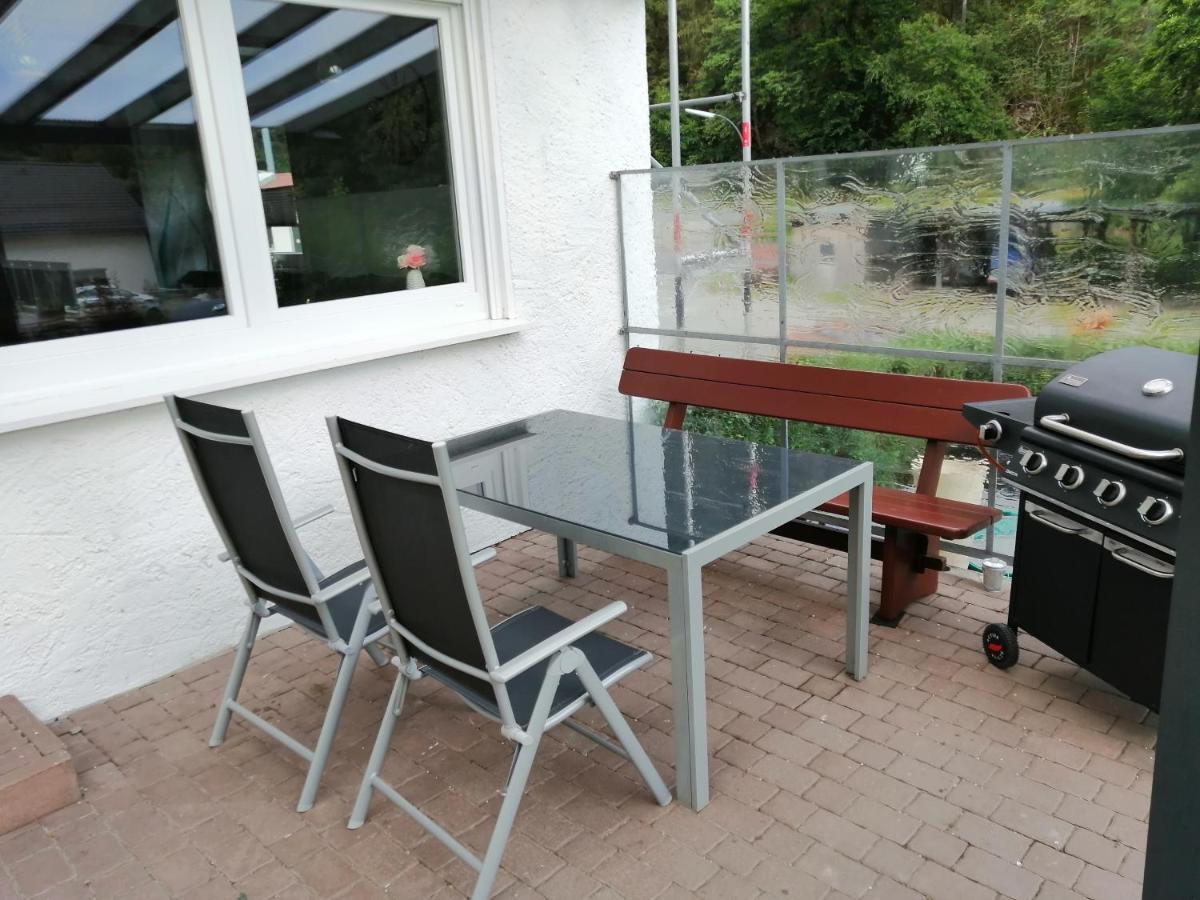 Apartment Am Felsen Zueschen Winterberg Bagian luar foto