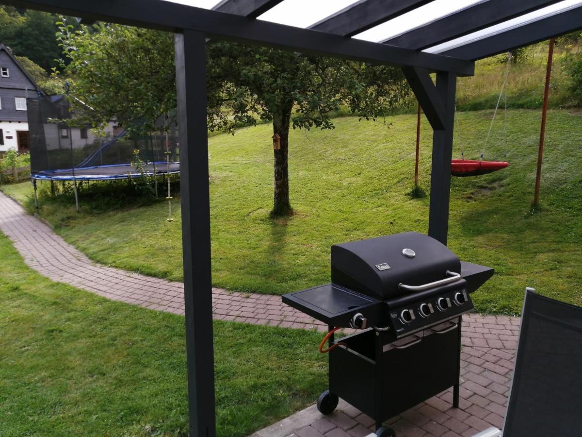Apartment Am Felsen Zueschen Winterberg Bagian luar foto